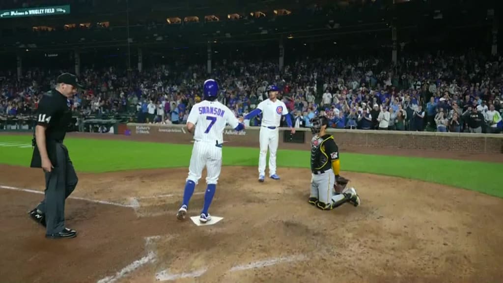 Wild and wobbly stretch causes problems for Pirates in loss to Cubs, National Sports