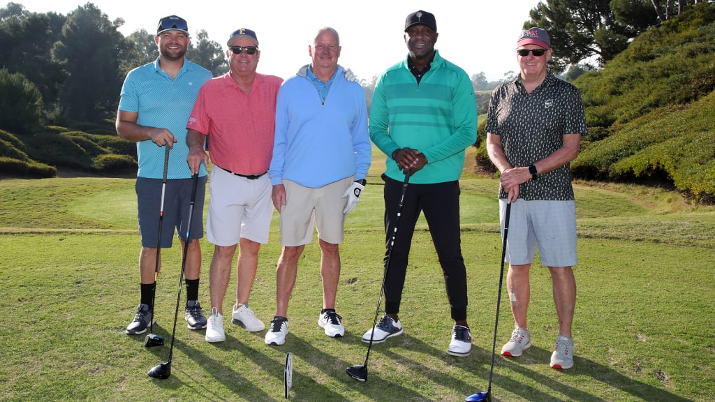Team Gary Matthews Jr. (Rob Leiter/MLB Photos)