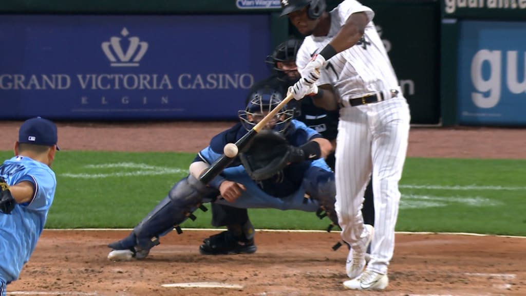 Luis Robert snags White Sox's lone Gold Glove