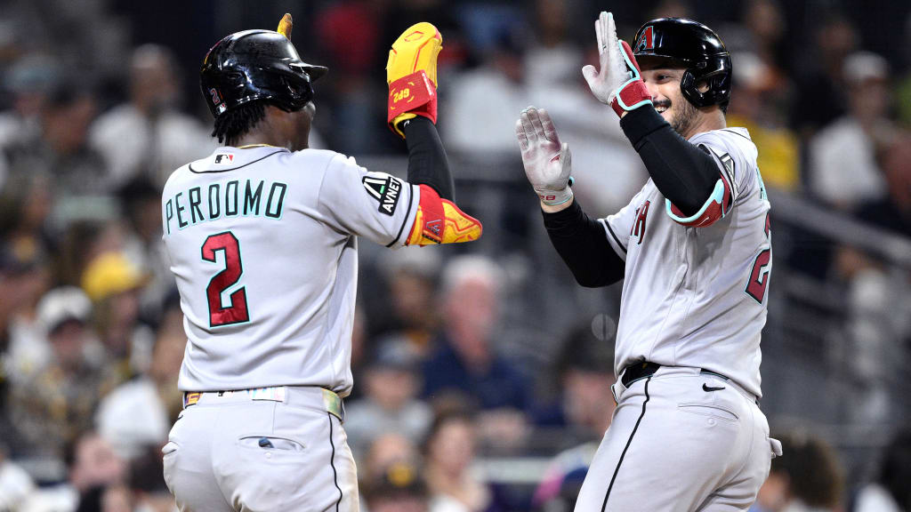 Snakes alive! D-backs move to within 1 game of final NL Wild Card