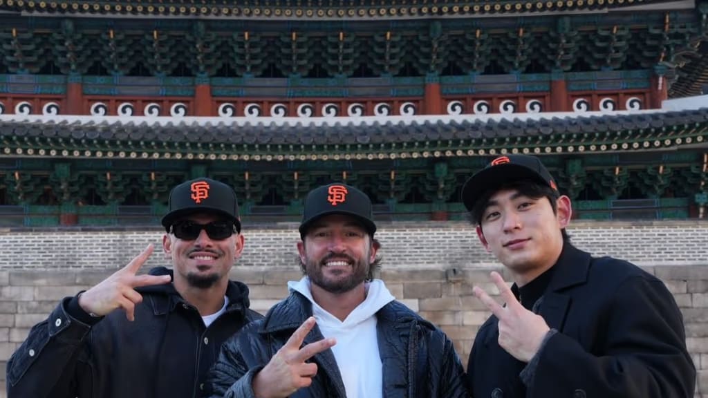 From L to R: Willy Adames, Tony Vitello, Jung Hoo Lee