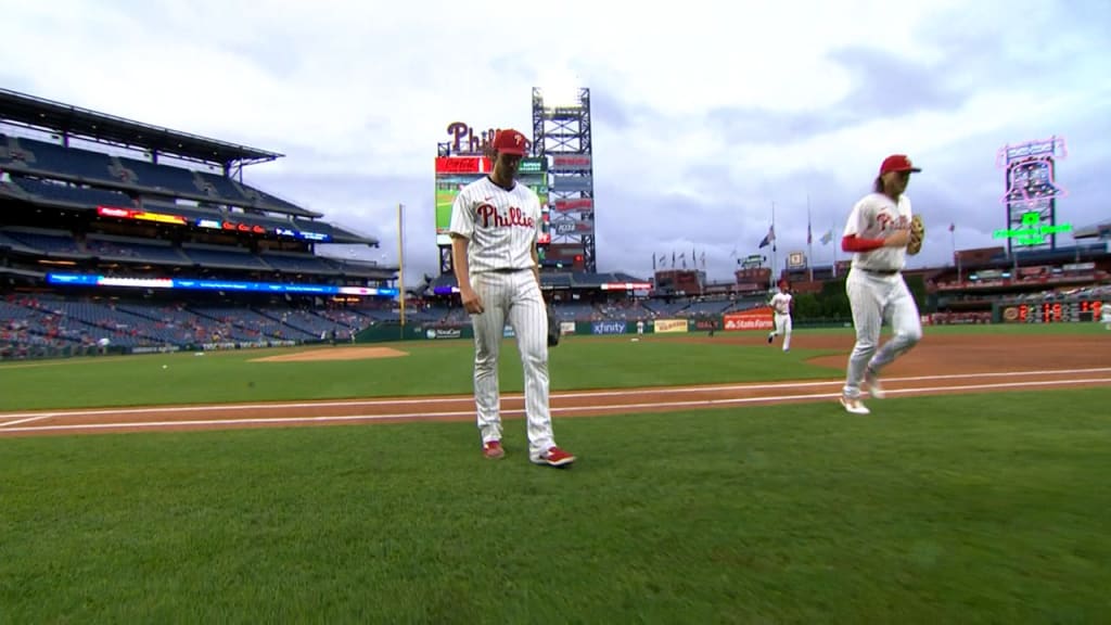HERE'S JEAN SEGURA'S WALK-OFF SINGLE THAT WON IT FOR THE PHILS