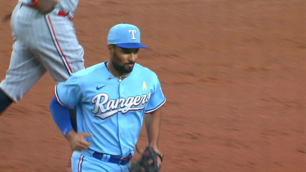 Adolis García hits 20th home run in win over Twins