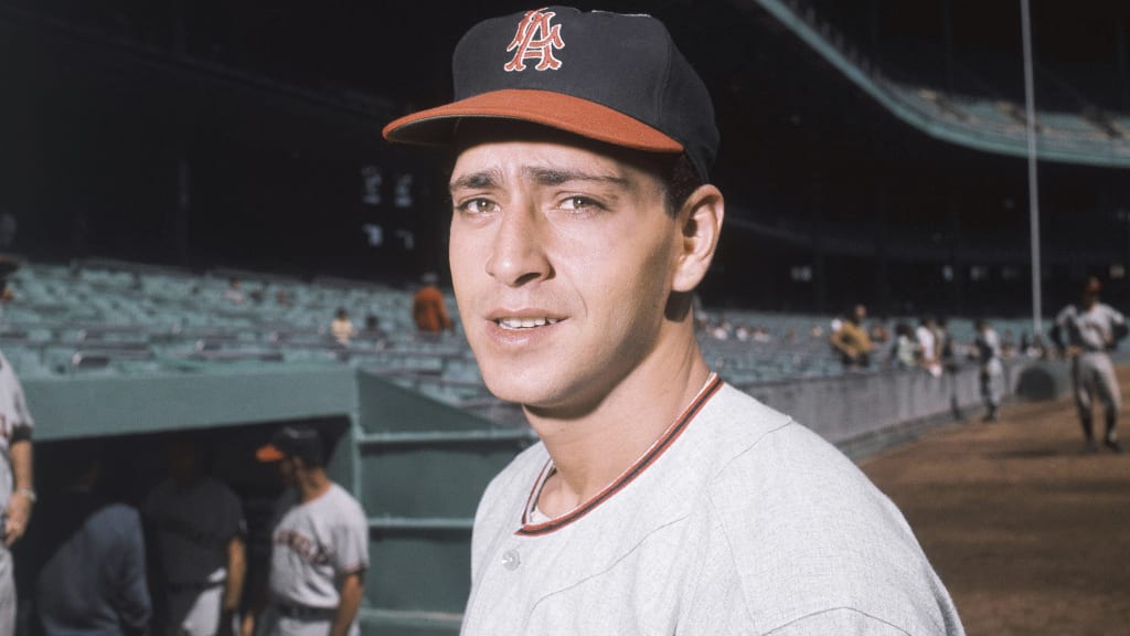 Angels pitcher Bob Belinsky, photographed in Sept. 1962. (AP Photo)