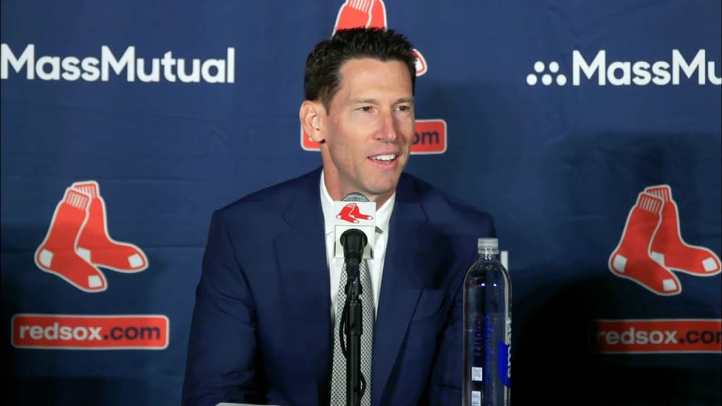 Breslow introduced by Red Sox