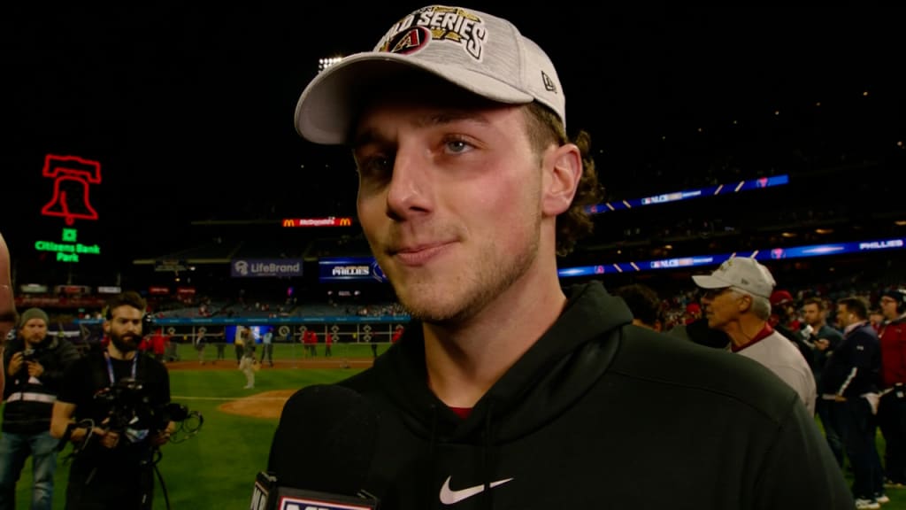 Watch anonymous Phillies fan buy entire section beer at playoff game