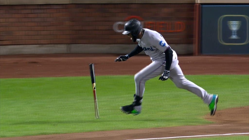 Bryan De La Cruz's RBI single