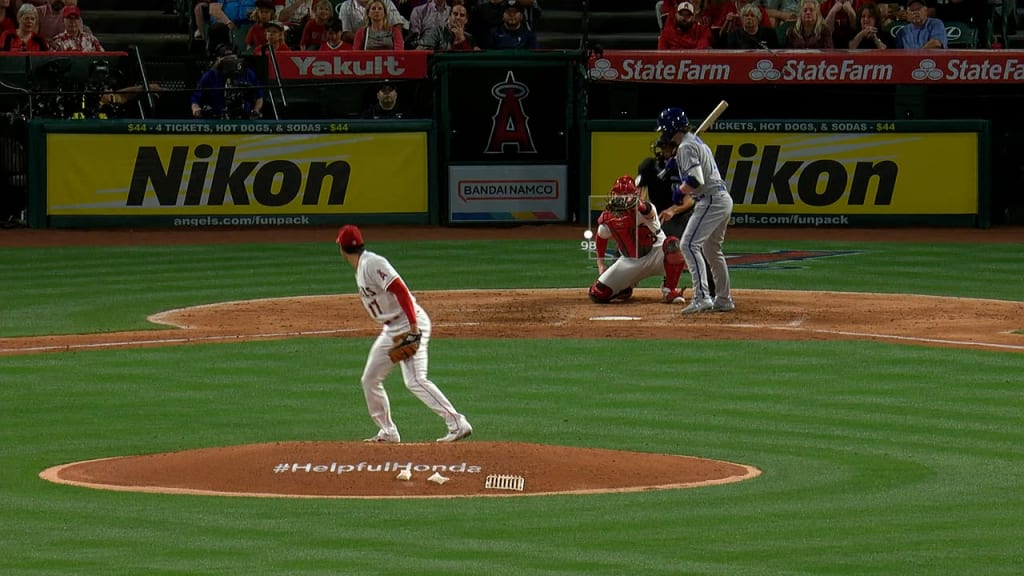 Shohei Ohtani strikes out Vinnie Pasquantino with a 102 MPH