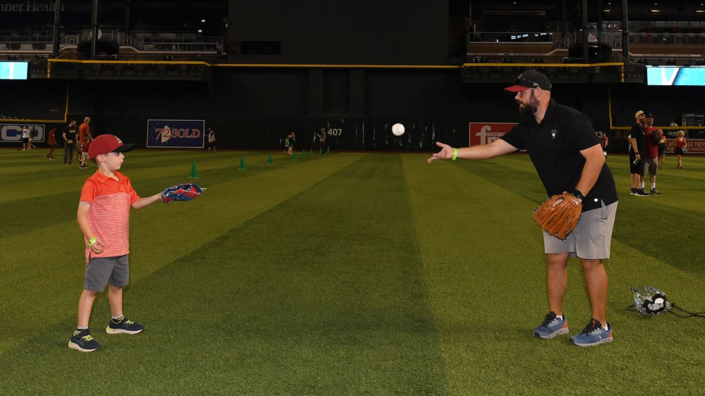 Arizona Diamondbacks on X: The best place to celebrate Father's Day is at  the ballpark! You can even play catch on the field before the game:    / X