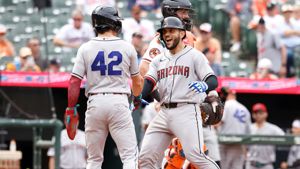 Del Castillo caps 5-RBI day with go-ahead blast in 10th