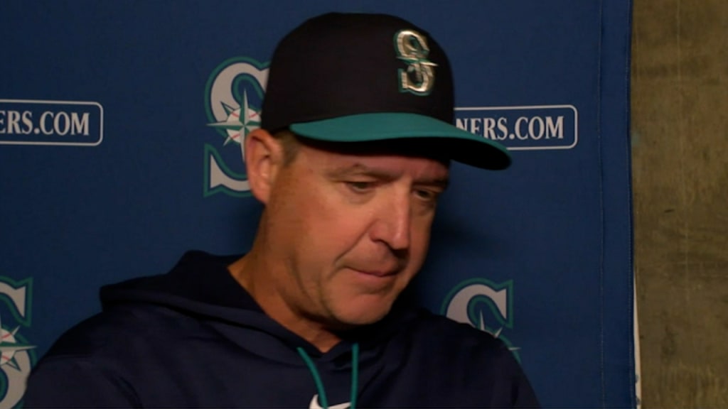 Mariners write message to hit away from Jo Adell on whiteboard