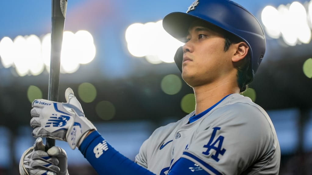 LIVE: Ohtani wastes no time in Toronto