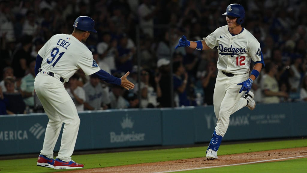 Dodgers toman la ventaja con puro trueno