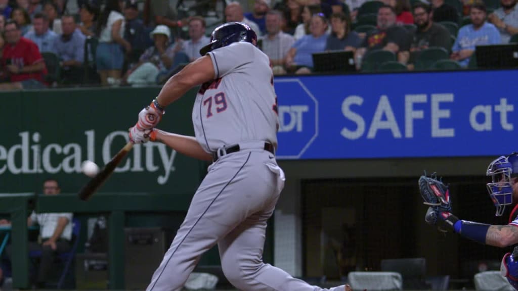 Houston Astros sit José Abreu in series opener vs. L.A. Dodgers