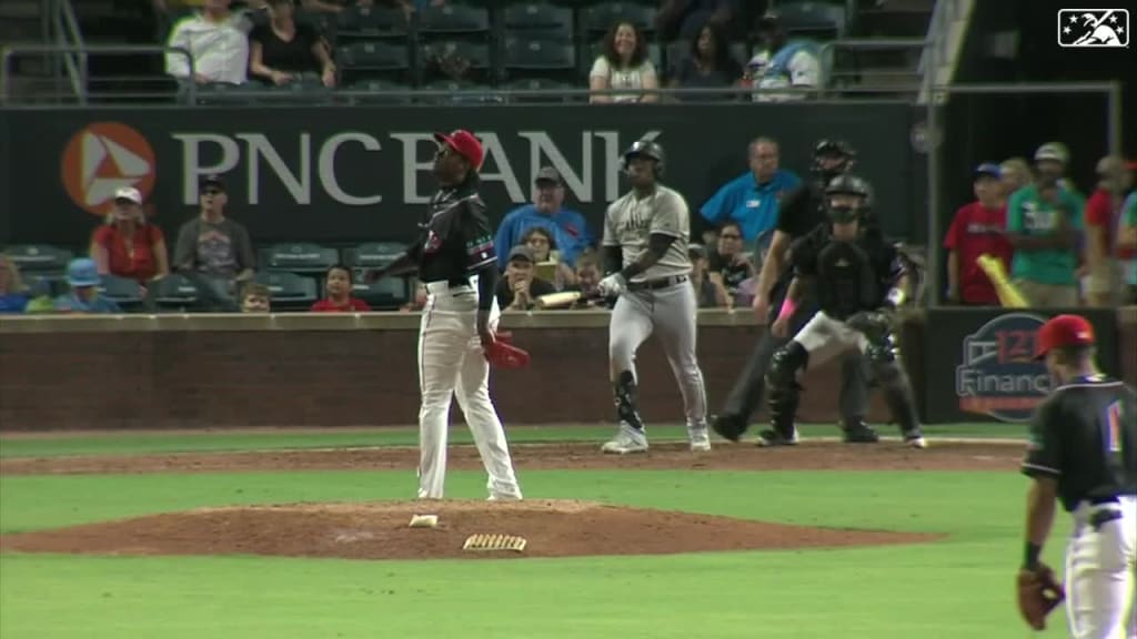 Primer HR de Oscar Colás en Triple-A