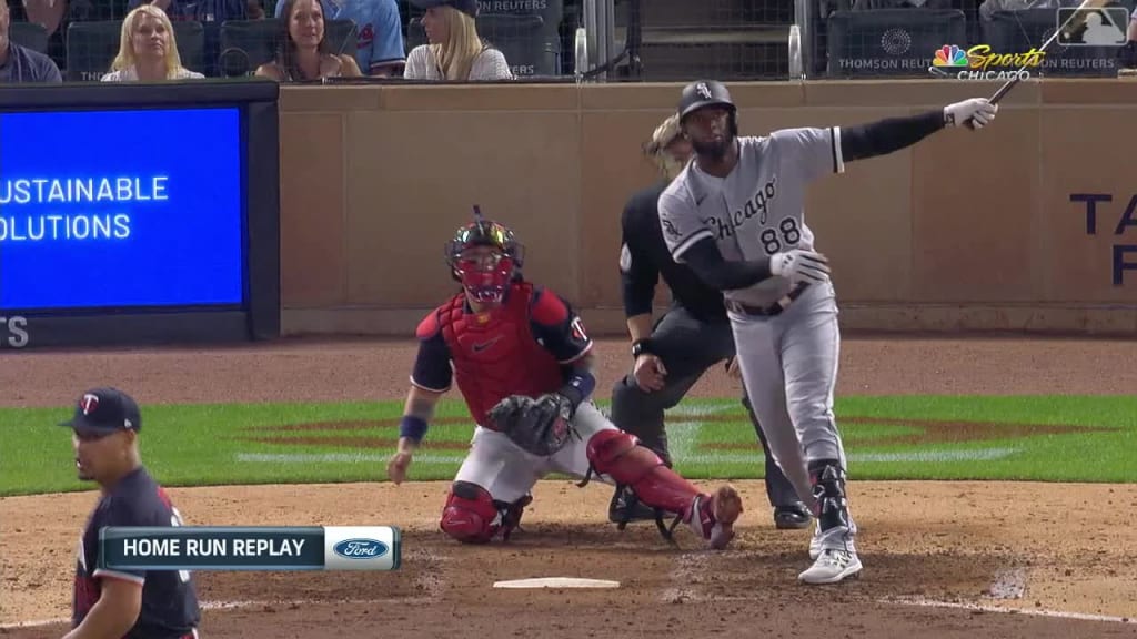 Luis Robert hits a Fenway Park home run for the lead in the 9th!