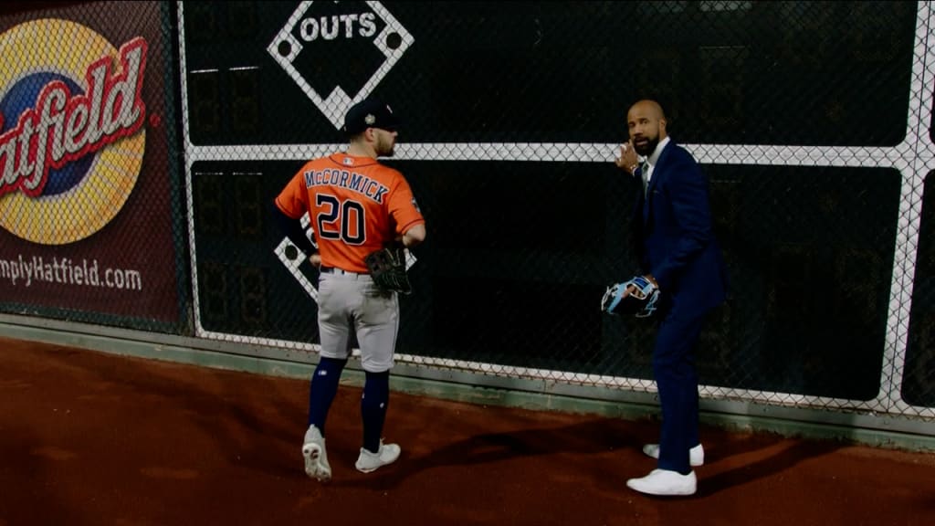 Chas McCormick, Trey Mancini make great catches in World Series Game 5