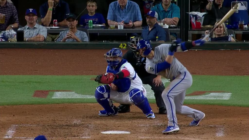 Royals star Bobby Witt Jr.'s father catches his foul ball