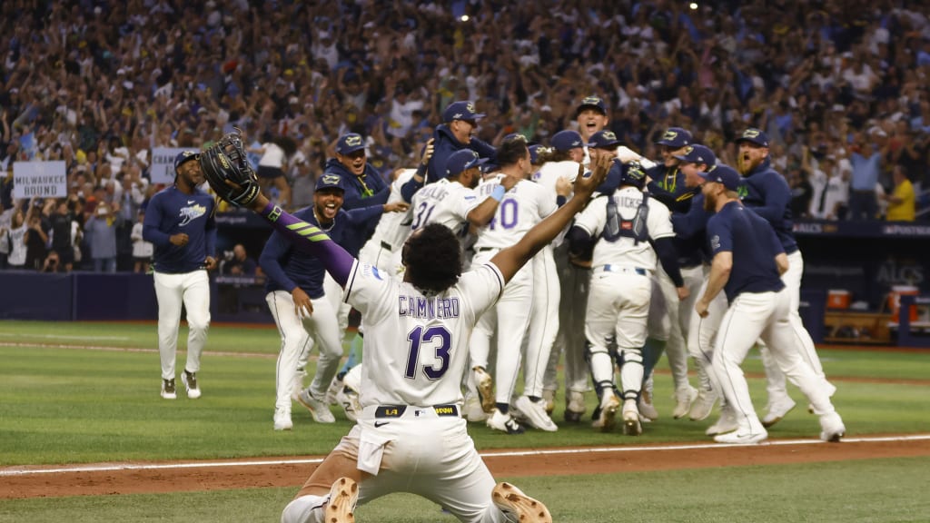 Rays flex on Guards, punch ticket to third World Series