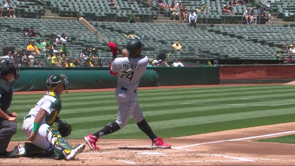 A's score winning run on a Braves fielding error for 2nd 2-game