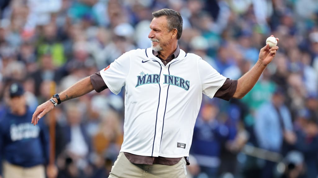 Randy Johnson No. 51 to be retired by Mariners on May 2, 2026