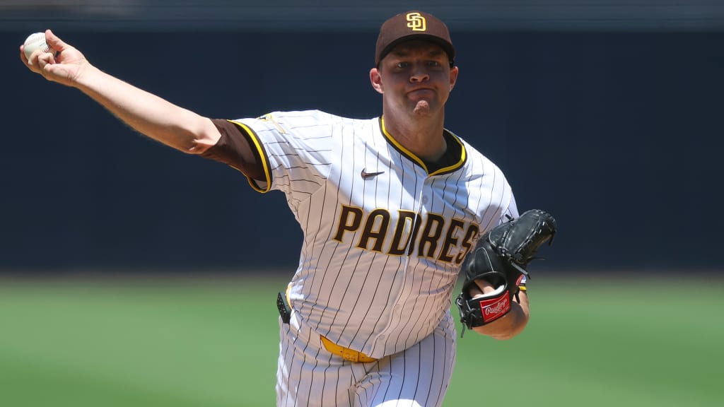 LIVE: King cruising as Padres battle rival Giants