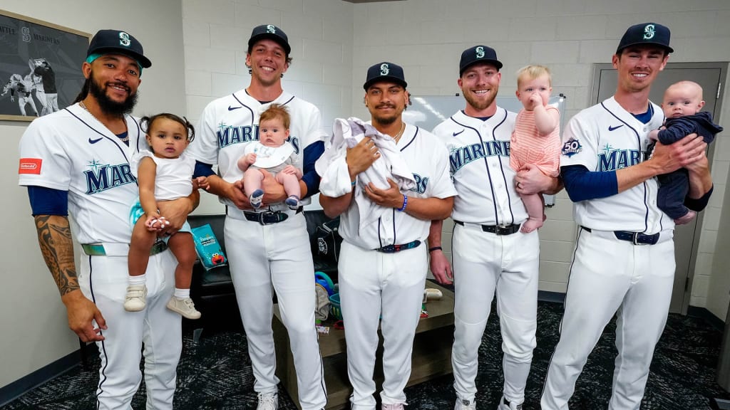 Mariners' digital shorts return with March Dadness