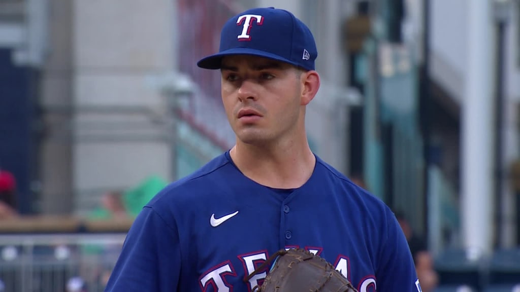 Rangers' Corey Seager leaves game vs. Angels with right forearm contusion