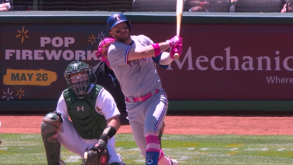 Adolis García hits grand slam in Rangers' eight-run inning