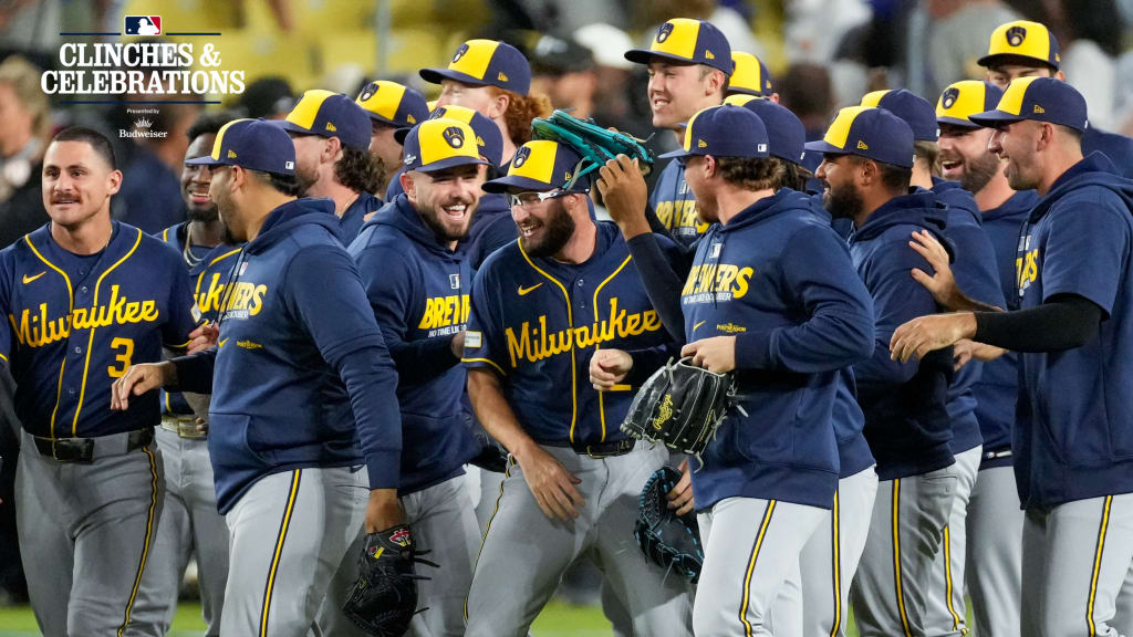 Brewers return the favor, sweep L.A. for a party 44 years in the making