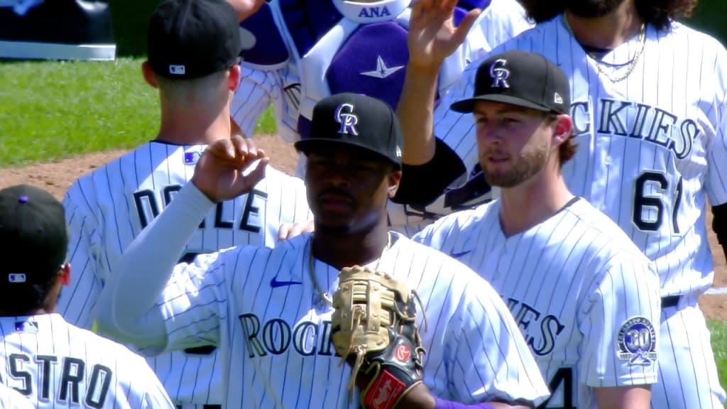 Rockies beat Giants as teams combined to use MLB record 25