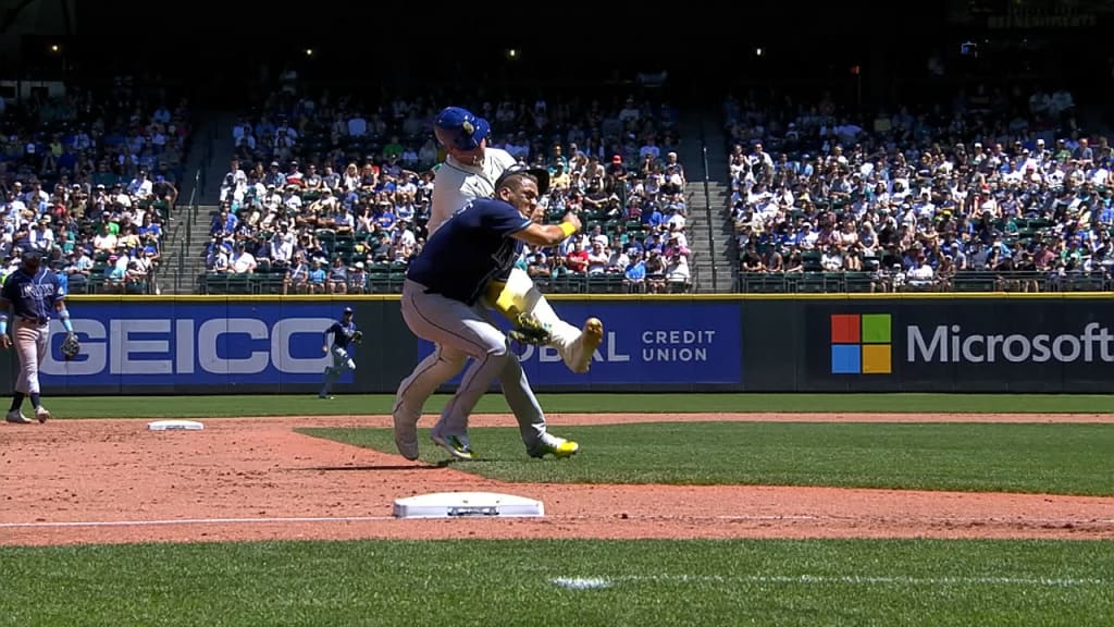 Scary Collision in Tampa Bay Rays and Seattle Mariners Game Between Isaac  Paredes and Ty France - Fastball