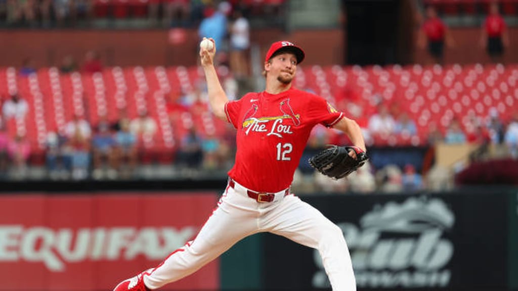 Erick Fedde gets first Cardinals win in home debut