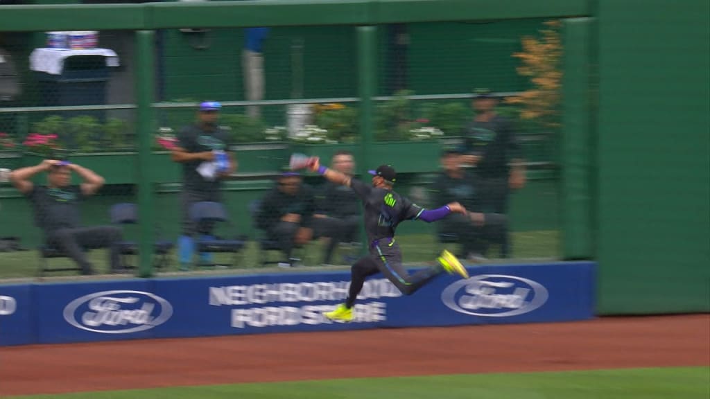 Jose Siri's great running grab