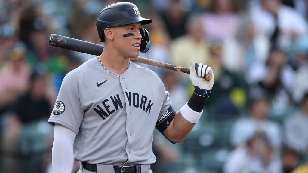 Aaron Judge diagnosed with stress fracture in ribs