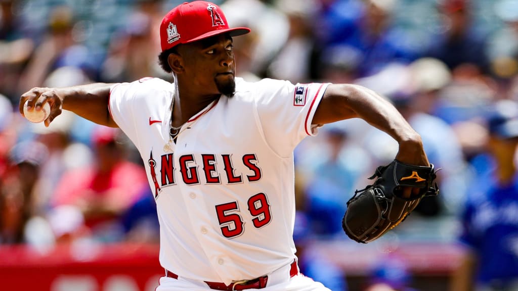 LIVE: Is this the game's most dominant starter?