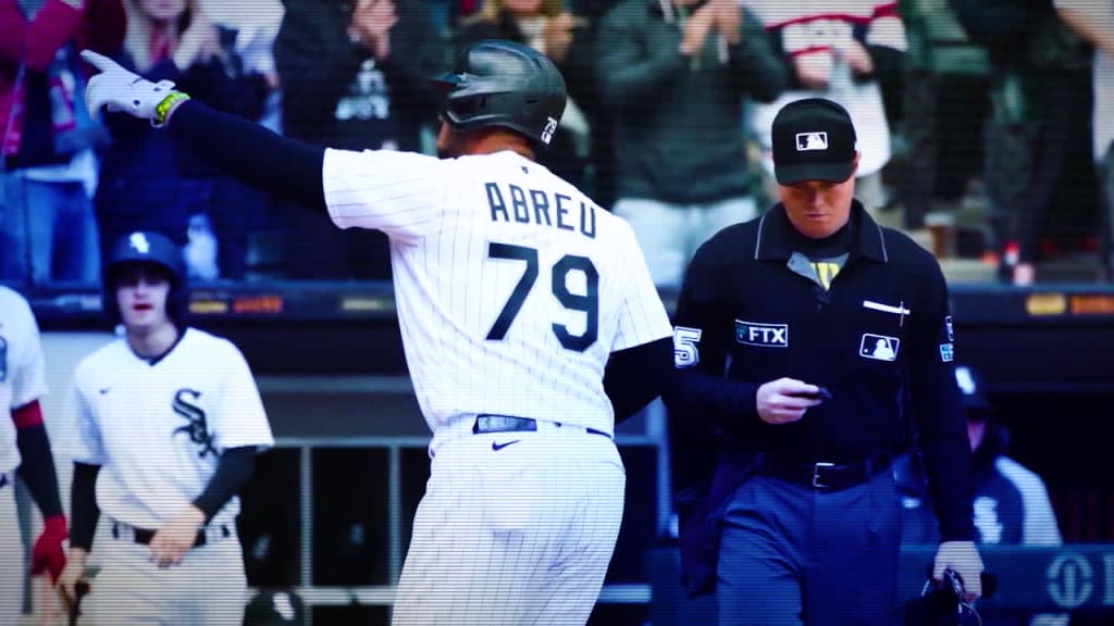 Jose Abreu reacts to Rick Hahn's Michael Jordan comparison comment