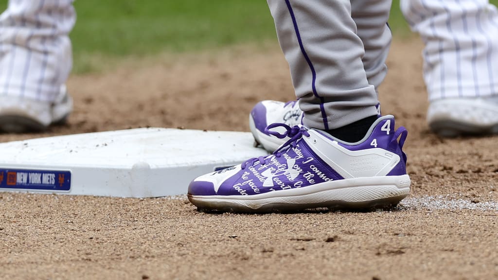 Sam Hilliard wore special cleats honoring his father Jim, who passed away from ALS in 2022. (Jim McIsaac/Getty Images)