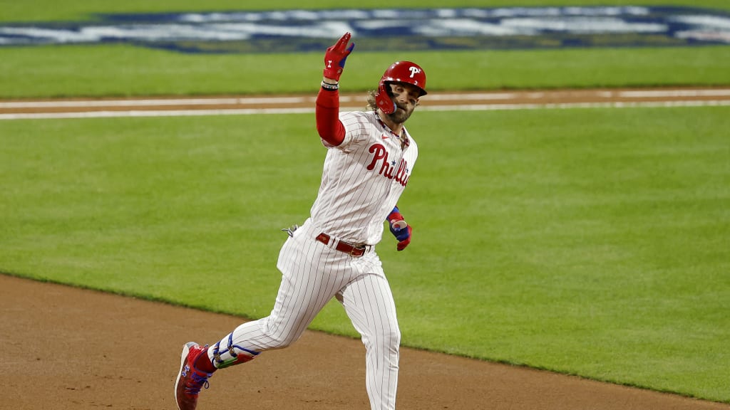 Bryce Harper homers on birthday in NLCS Game 1