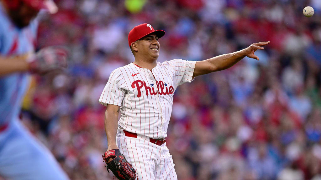 Good news, bad news in early innings for Phils