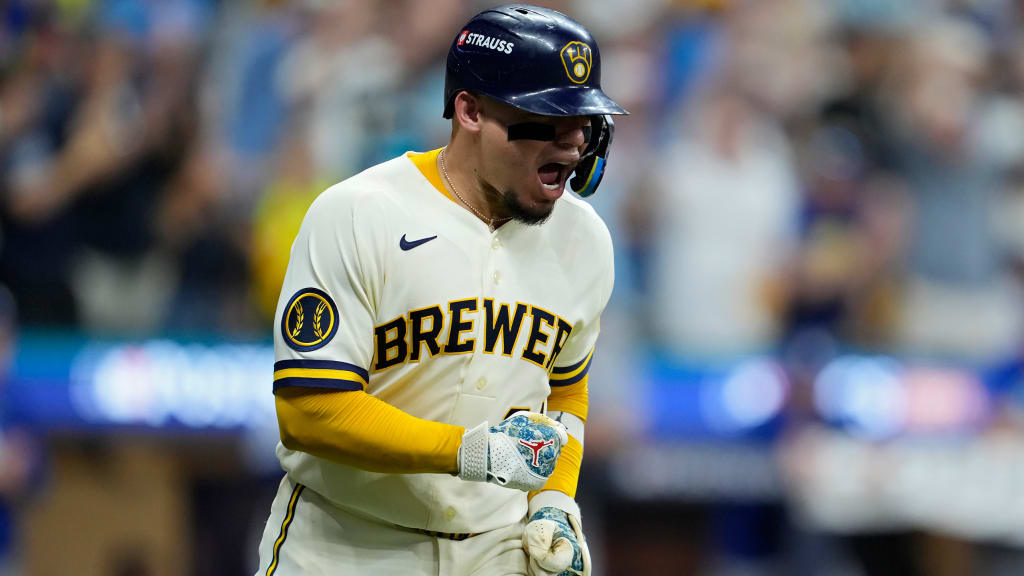 With every big hit, Contreras leading Crew with big emotion