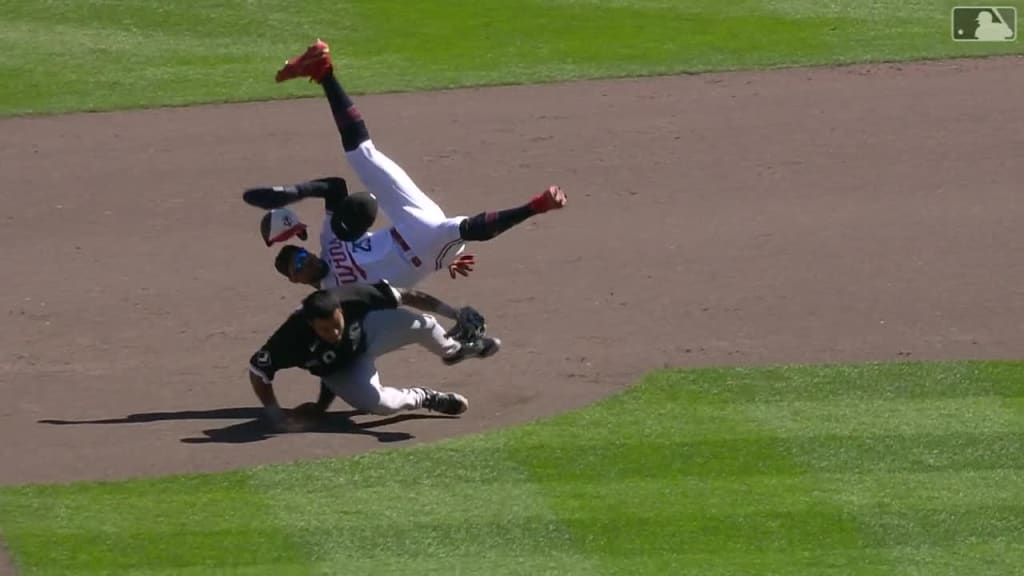 Twins Kyle Farmer Takes Pitch to Face From White Sox Giolito, Required  Surgery 