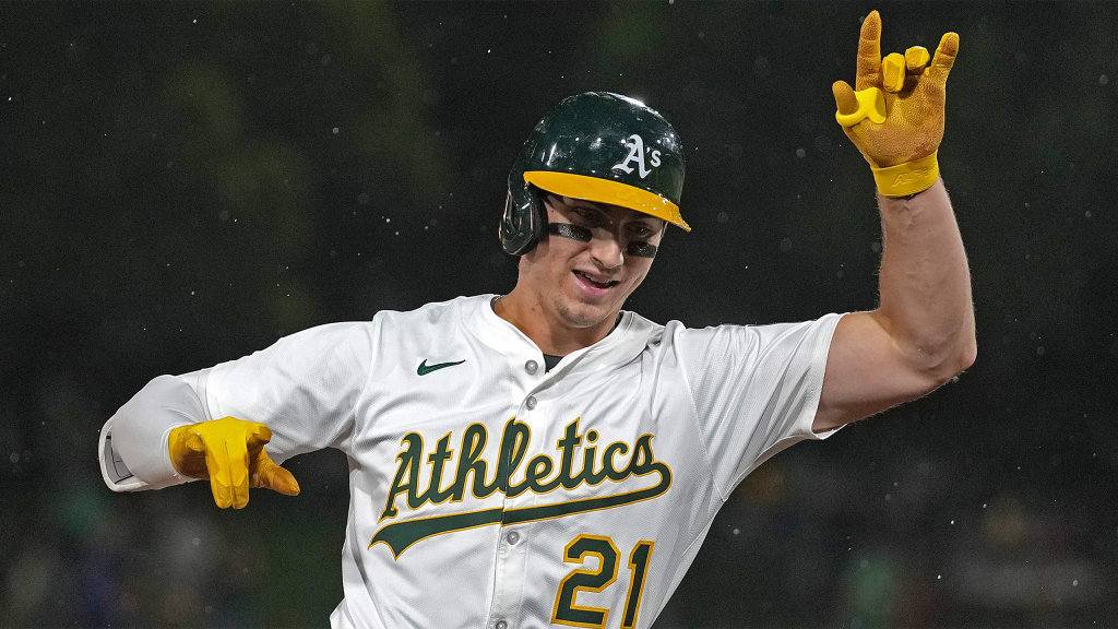 A's make the holidays bright for breakout star with record deal (source)