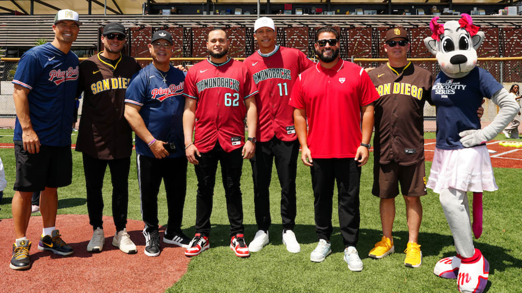 Jeremy Guthrie, Jake Peavy, Carlos Baerga, Juan Morillo (62) and Jose Fernandez (11) of the Diamondbacks, Yonder Alonso and Mark Loretta at the 2026 Mexico City Series Play Ball event.