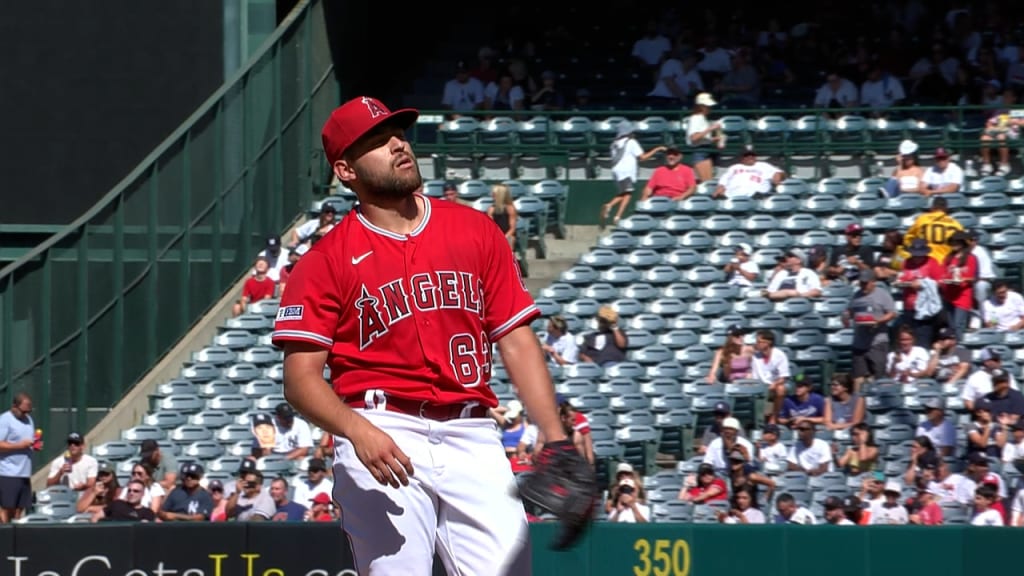 Chase Silseth leads Angels to sweep of Yankees, 4th victory in 5