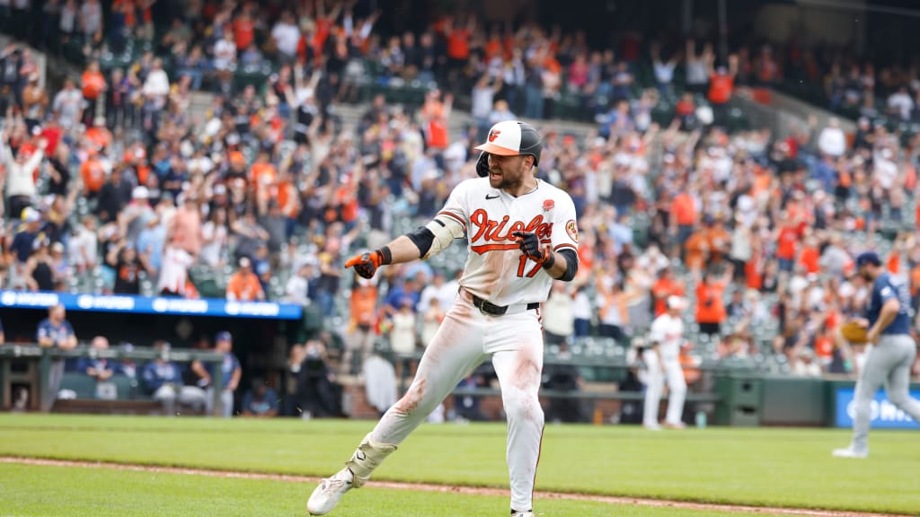 The Milkman cometh ... again! Slugger is double clutch for O's
