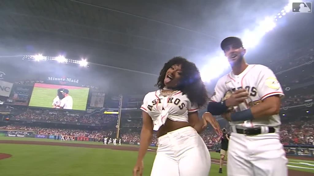 The most special moment of Mariners Opening Night happened before the first  pitch