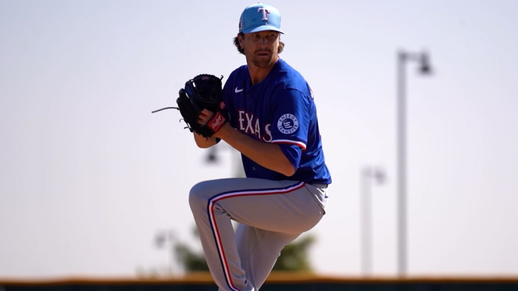 Jacob deGrom tosses live BP during camp
