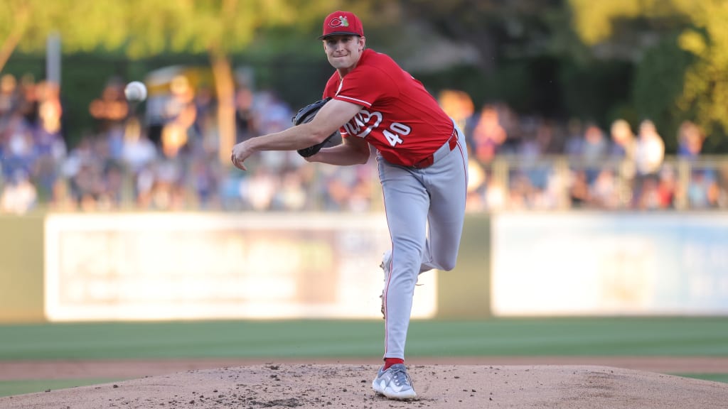 Lodolo to follow Abbott on Reds' 2026 starting staff