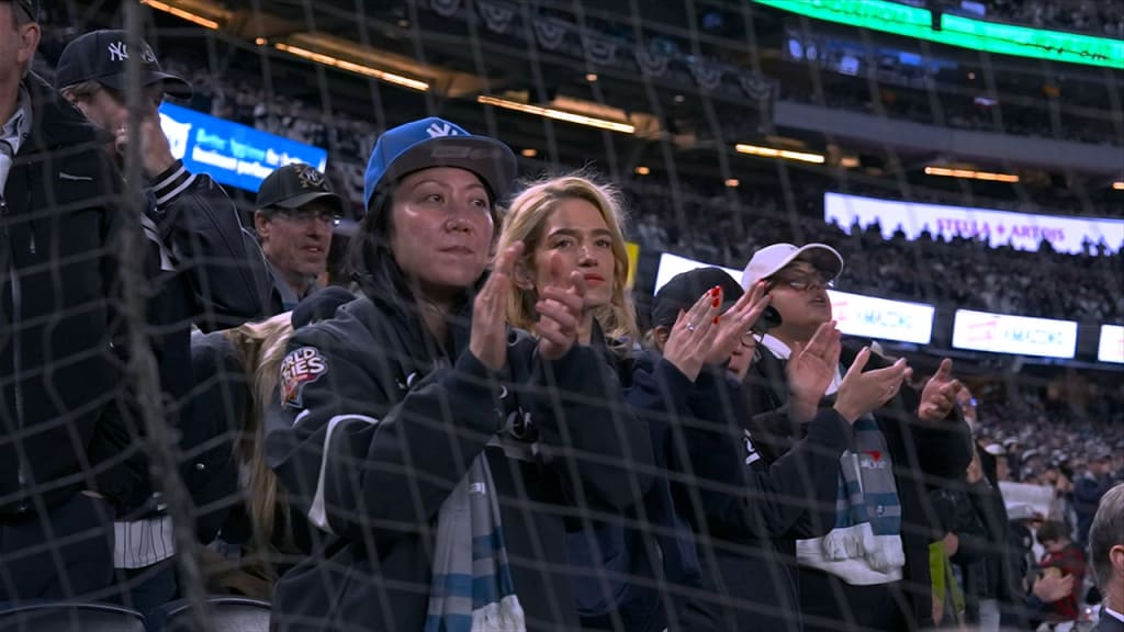 Aaron Judge receives standing ovation in Game 3
